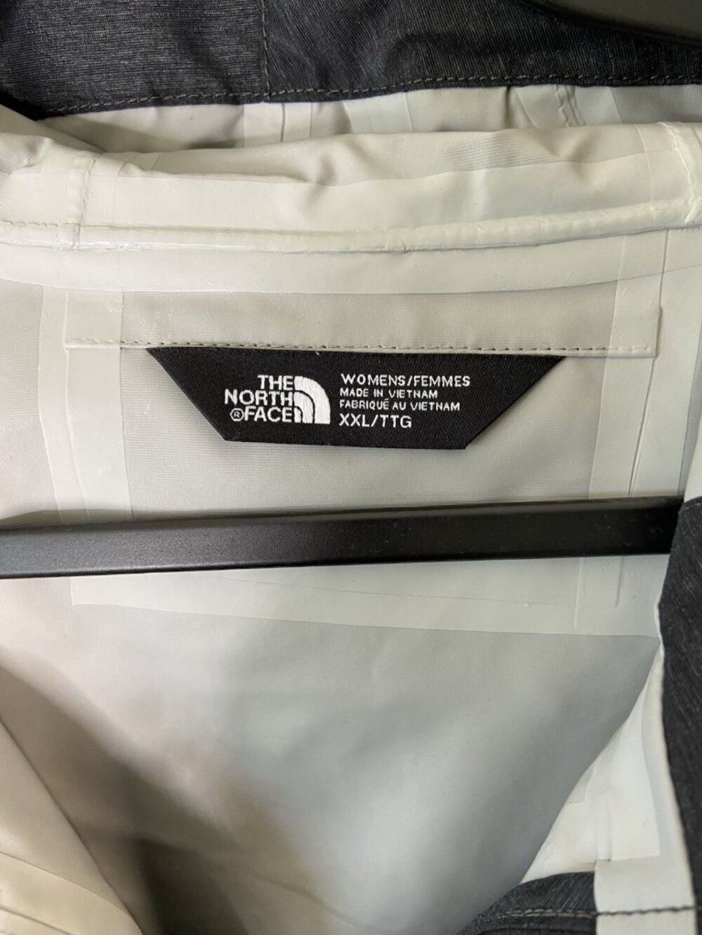 READ The North Face Women's XXL Full Zip Rain Jacket Dryvent Windbreaker Hood - Picture 7 of 8